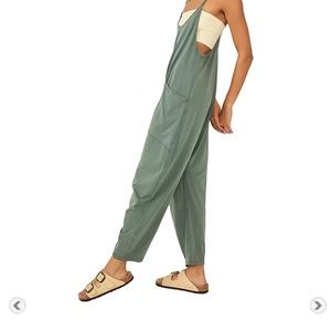 Wide leg jumpsuit with pockets (green/M) NWT